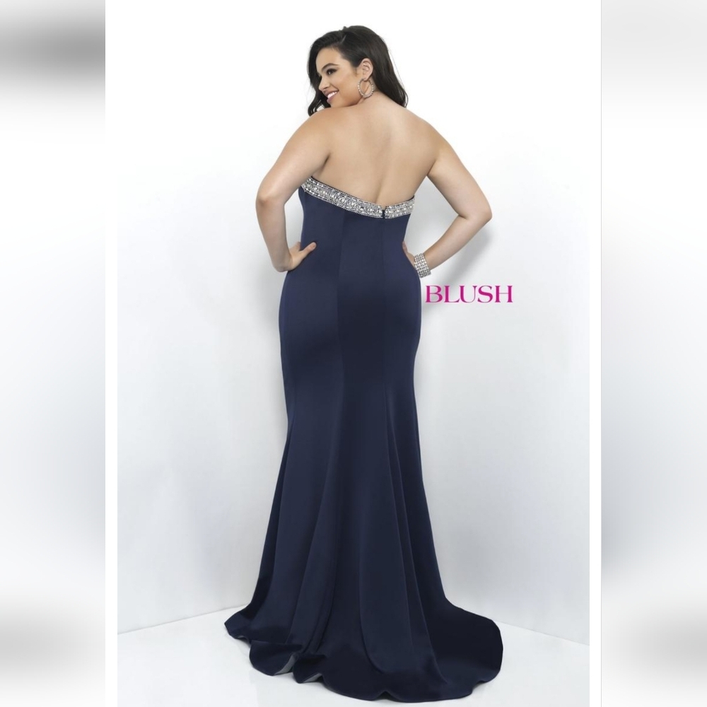 Size 24/24w Strapless Navy Blue Scuba Trumpet Gow… - image 2